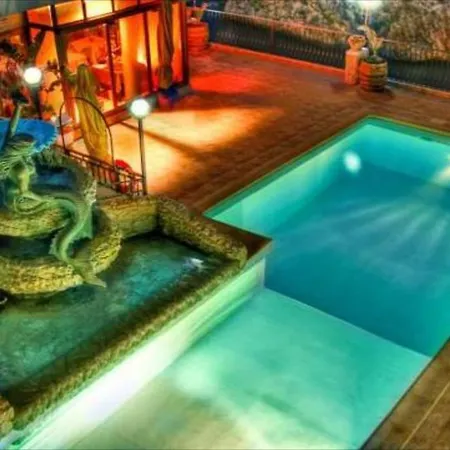 Hotel & 3*