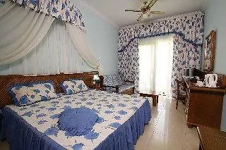 & 3* Xlendi