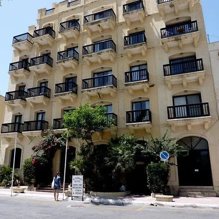 Hotel & 3*