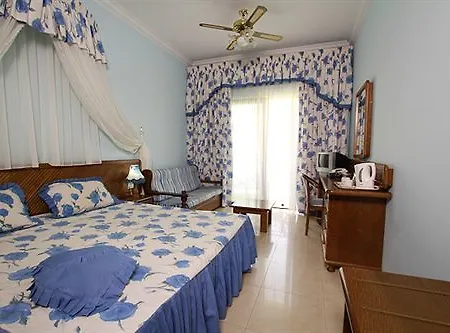 & 3* Xlendi