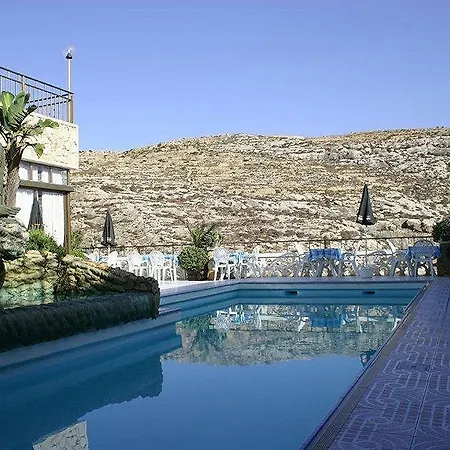 & Xlendi