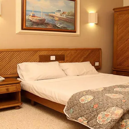 & Hotel 3*