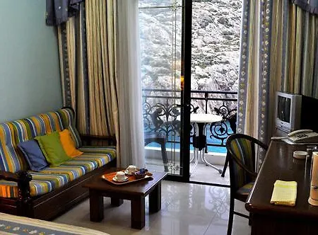 & Hotel 3*