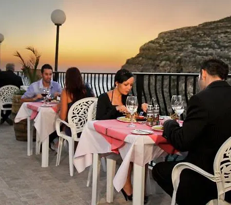 Hotel & 3*
